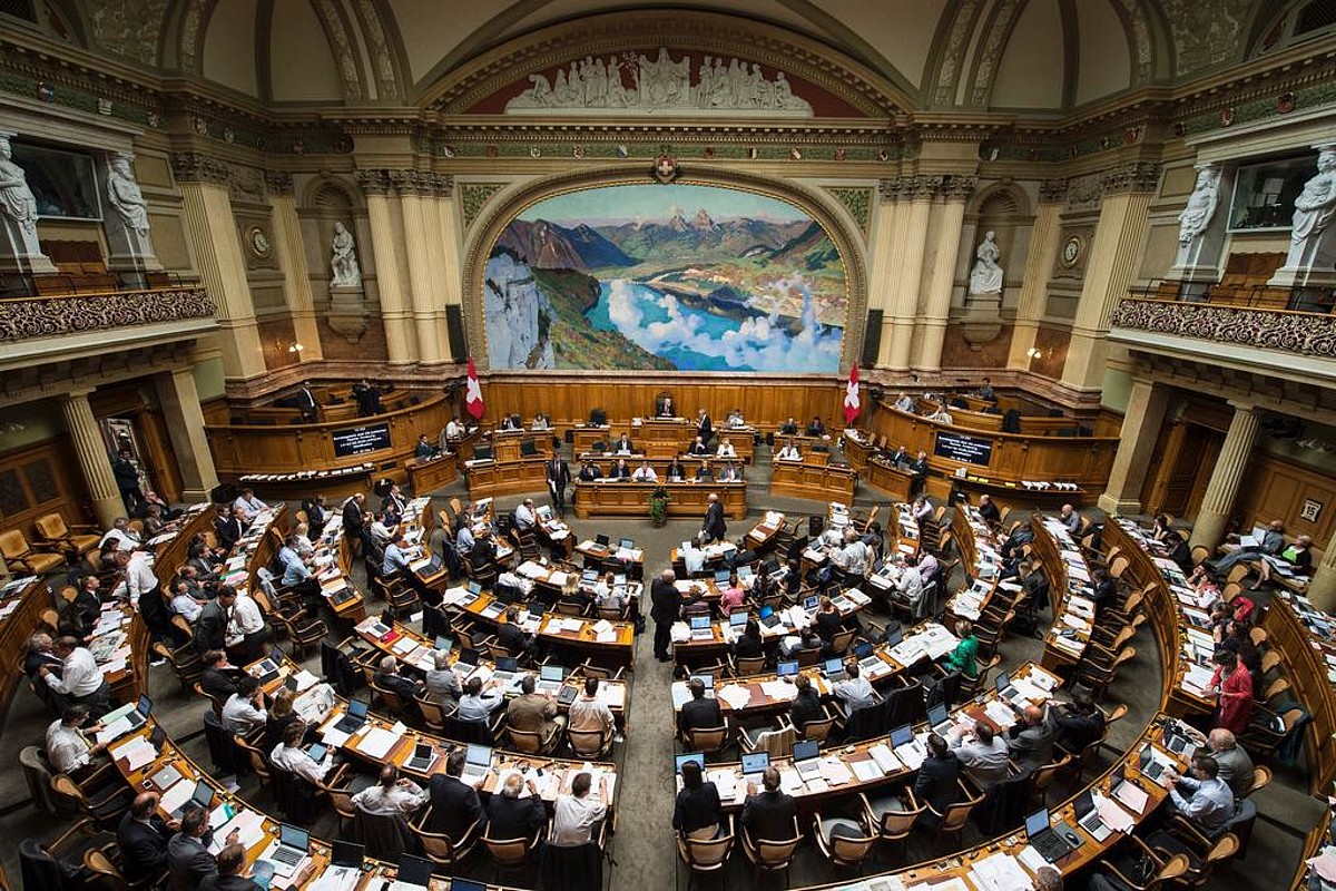 L'affollata sala del Consiglio nazionale nel Parlamento federale